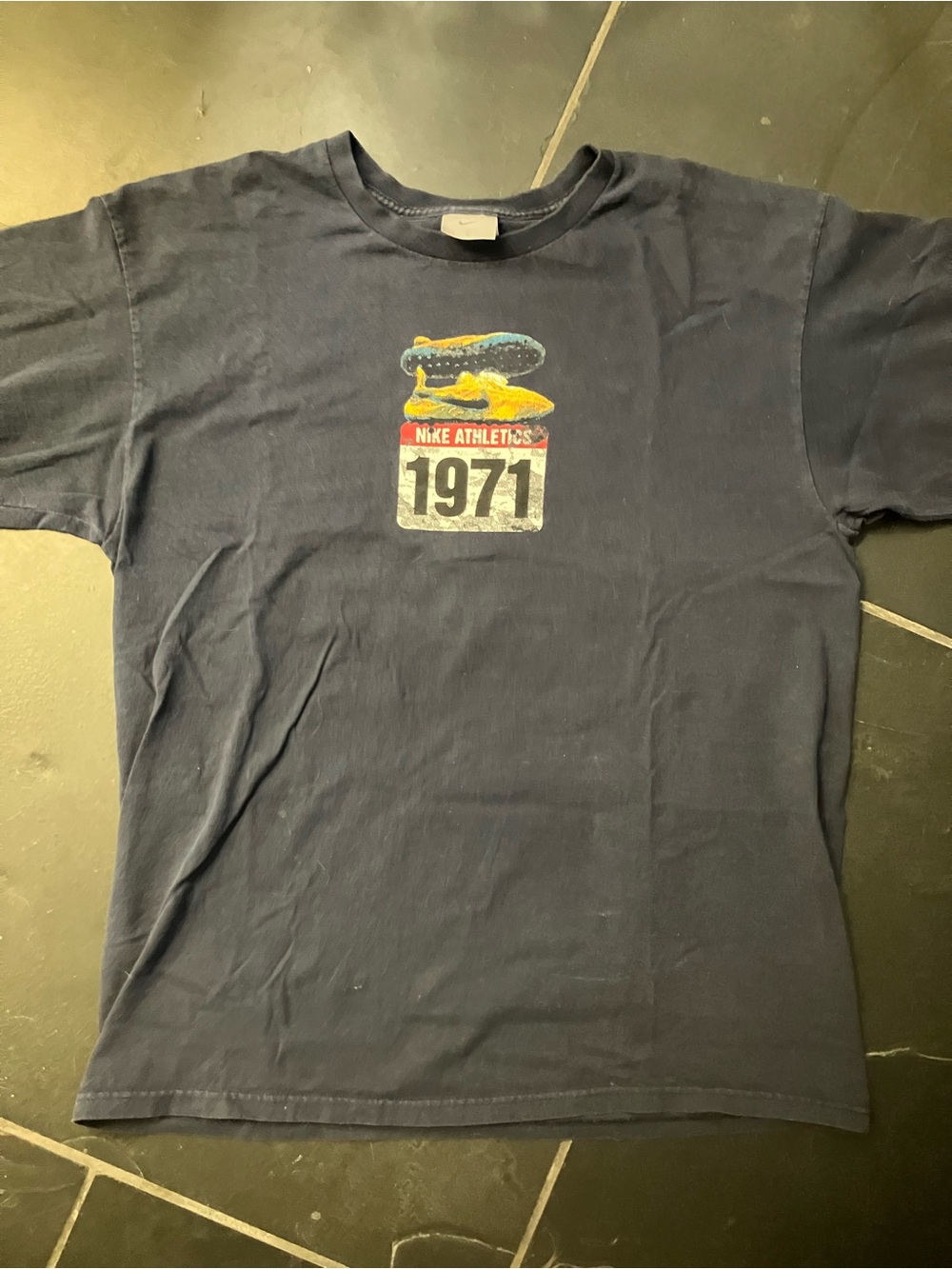 Nike Men’s Size Large Navy T-Shirt